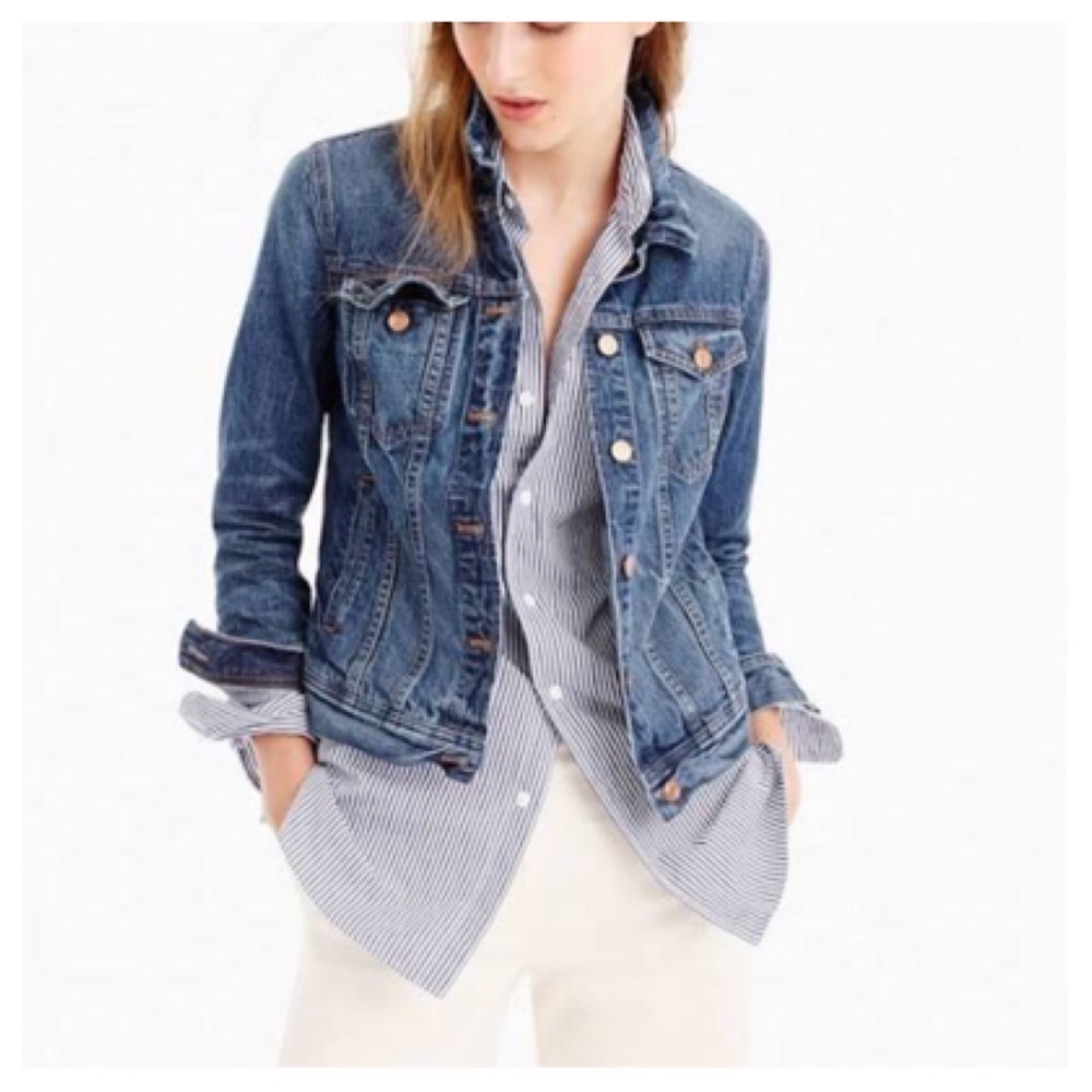 NWOT Distressed Blue Jean Jacket S - M
