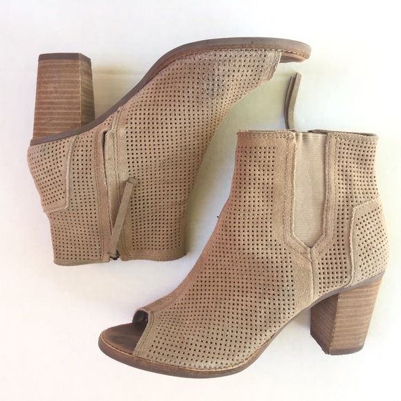 Toms Shoes - Tom’s Tan Suede Majorca Peep Toe Bootie size 8