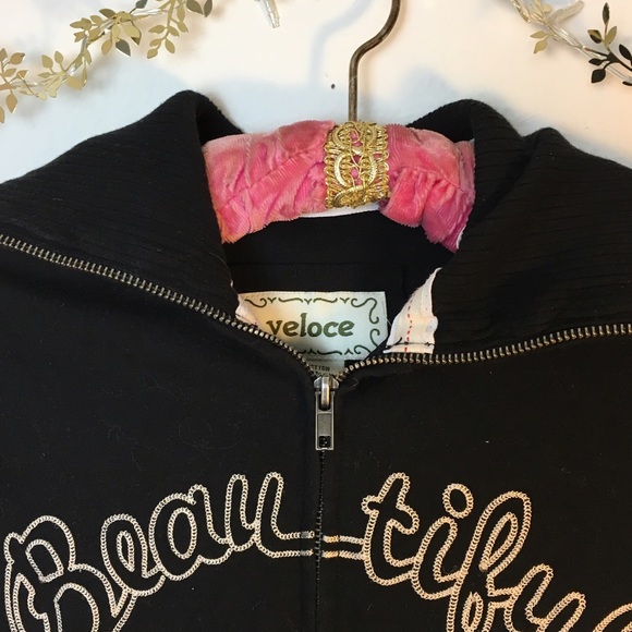 Beautiful Embroidered Top - Picture 3 of 3