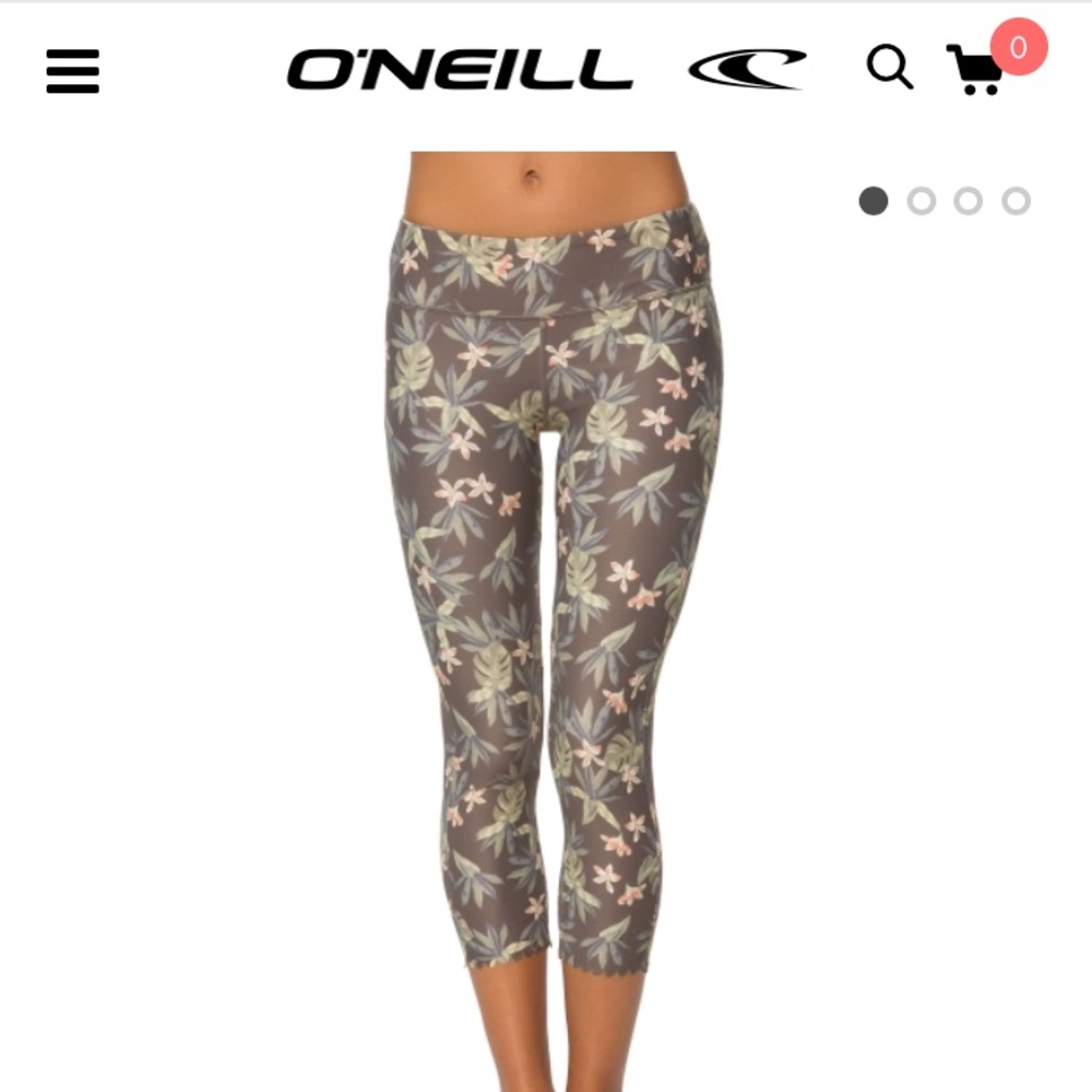 Medium O’Neill floral capri leggings, NEW w tags!