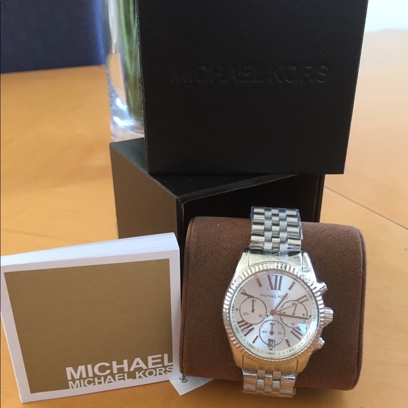 Michael Kors Silver Watch **New** - Picture 2 of 3