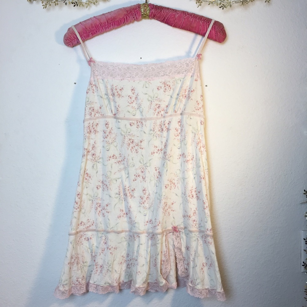 Vintage VS Floral Baby Doll Nightgown.