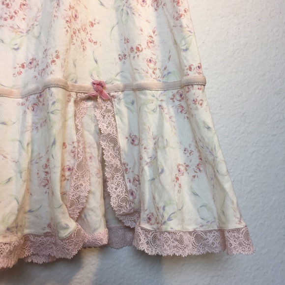 Vintage VS Floral Baby Doll Nightgown. - Picture 3 of 4