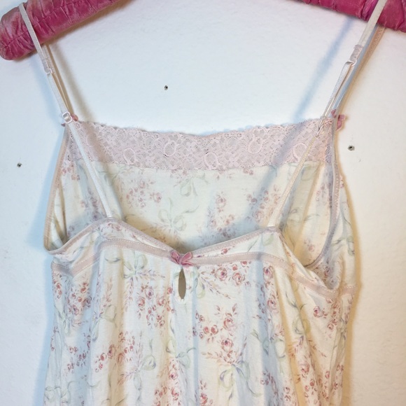 Vintage VS Floral Baby Doll Nightgown. - Picture 4 of 4
