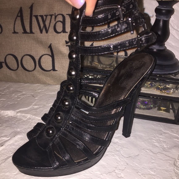 Shoes - South Beach Black Strappy Heel