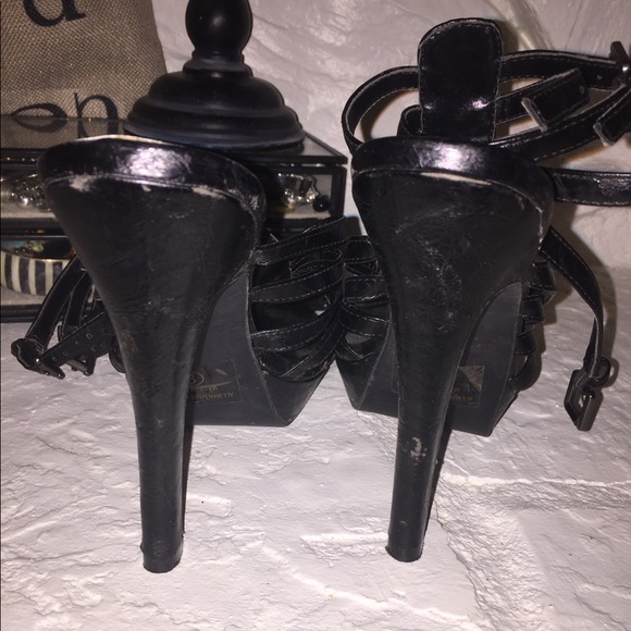 South Beach Black Strappy Heel - Picture 5 of 6