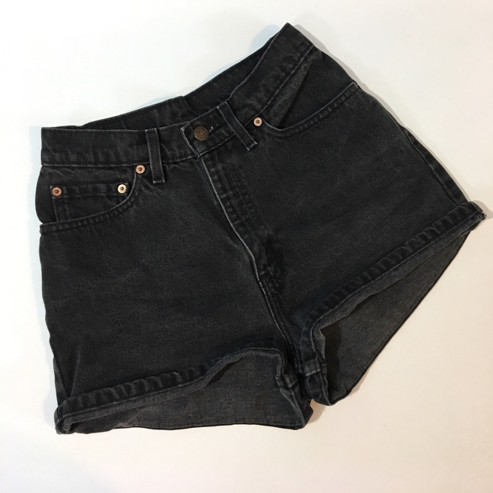 Vintage high waisted Levi’s shorts
