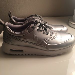 Nike shoes AIR MAX THEA metallic silver