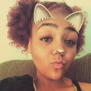 Meet your Posher, Ariana