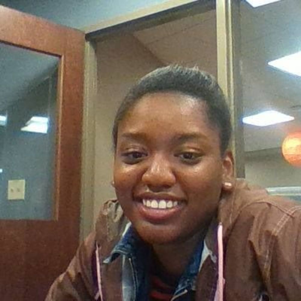 Meet your Posher, Aisha