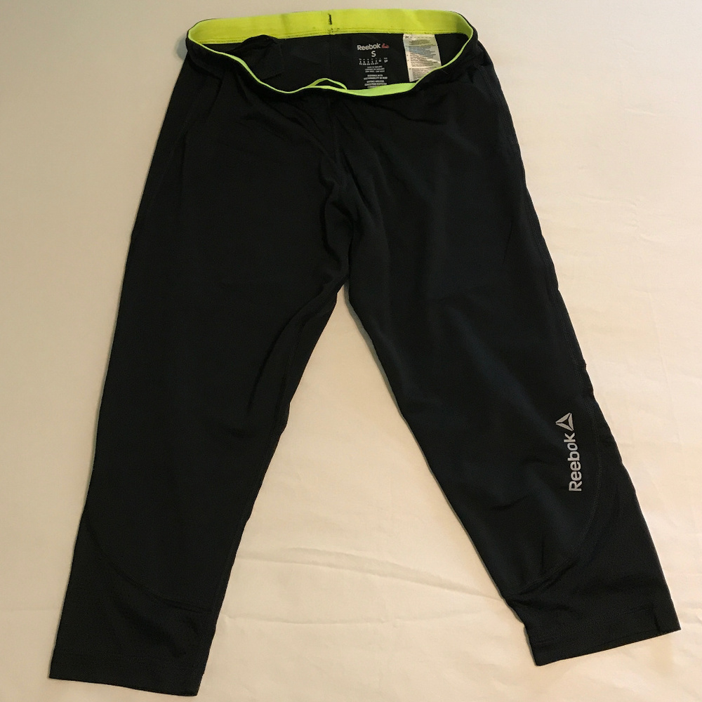 Reebok Workout Capris Black Small