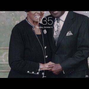 Meet your Posher, Henrietta