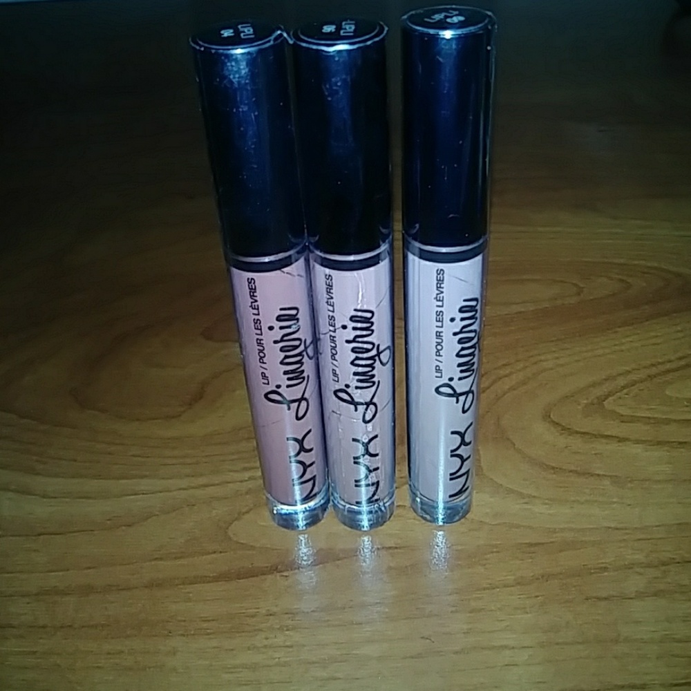 NYX LIP LINGERIE BUNDLE