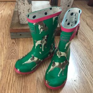 Mini Boden rain boots!