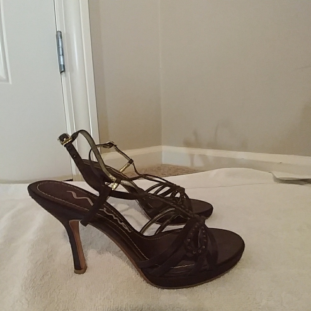 High heel - Picture 3 of 4