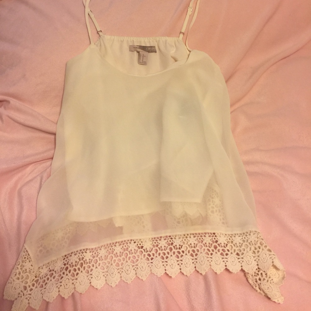 ❤️Creme and crotchet tank