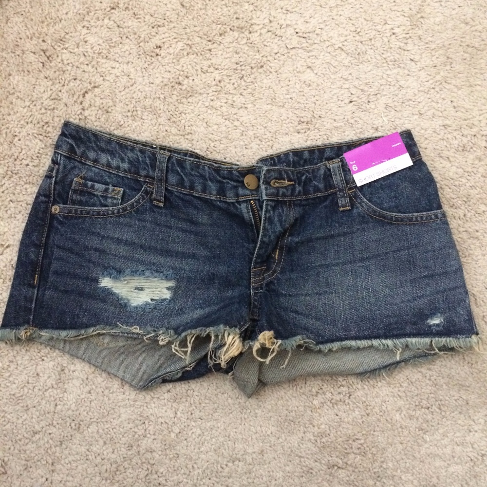 Mossimo Target brand ripped denim shorts