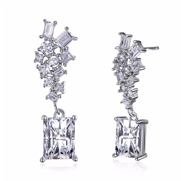 🎁 Swarovski Crystals The Skyla Earrings - Picture 3 of 5