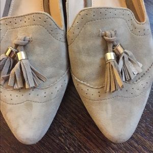 Vince Camuto taupe tassel loafer, slip on shoe.