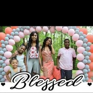 Meet your Posher, Carla