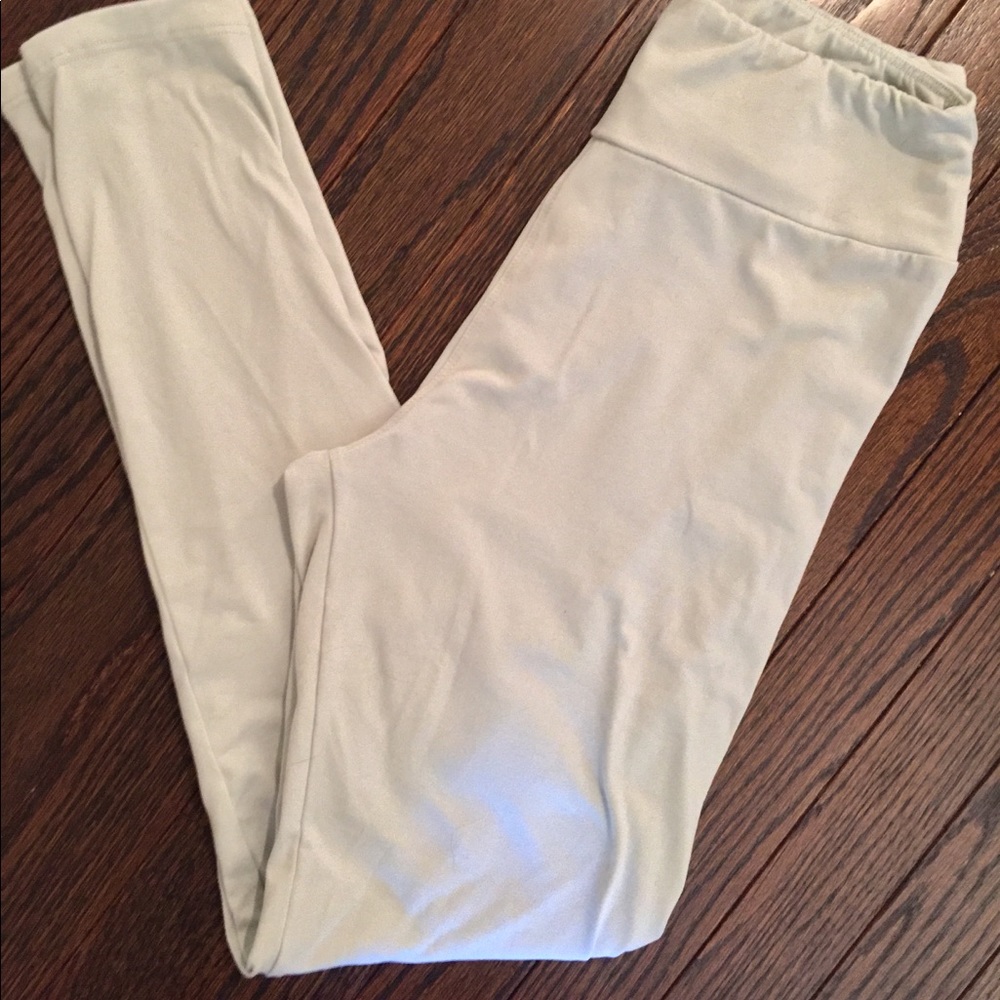 LuLaRoe SOLID MINT OS Leggings!!