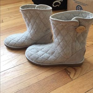 Women's UGG Quilted Short Boot
