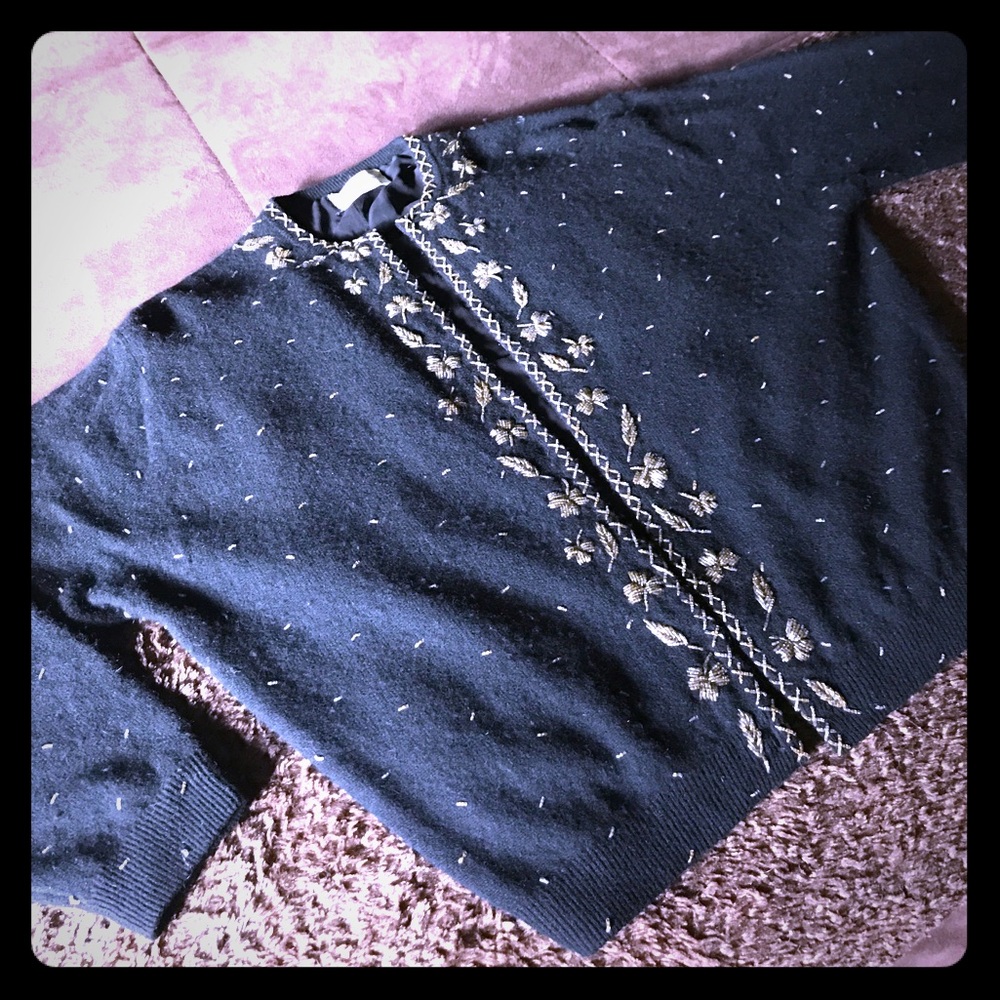 Vintage ✨RARE✨ lambswool beaded cardigan