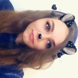 Meet your Posher, Cynthia