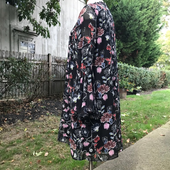 NWT Philosophy Boho Bell Sleeve Dress black floral - Picture 5 of 8