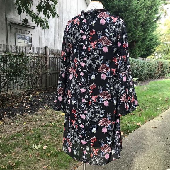 NWT Philosophy Boho Bell Sleeve Dress black floral - Picture 4 of 8