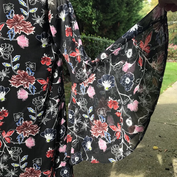 NWT Philosophy Boho Bell Sleeve Dress black floral - Picture 8 of 8