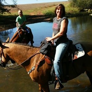 Meet your Posher, Stacy