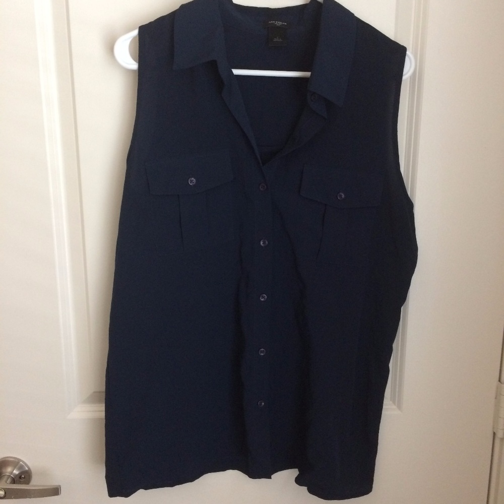 Ann Taylor sleeveless navy blue button down top