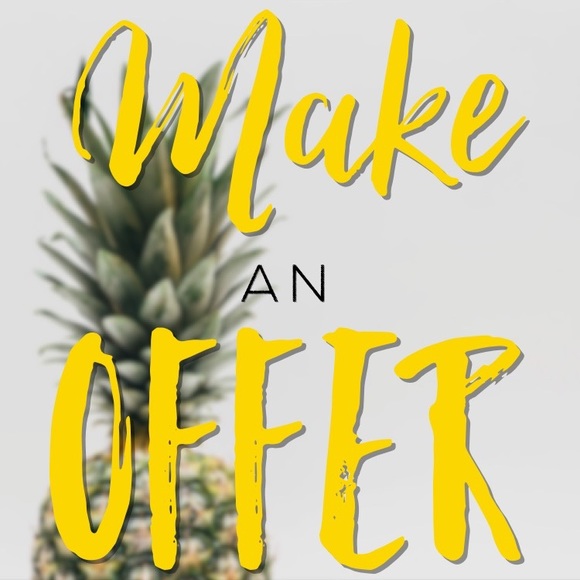 Meet your Posher, Hillary - Picture 2 of 2