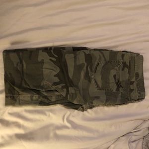 Don’t wear anymore, worn twice great condition