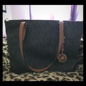 Michael Kors Jet Set Tote