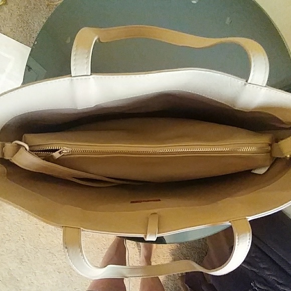 Purse - Picture 2 of 5