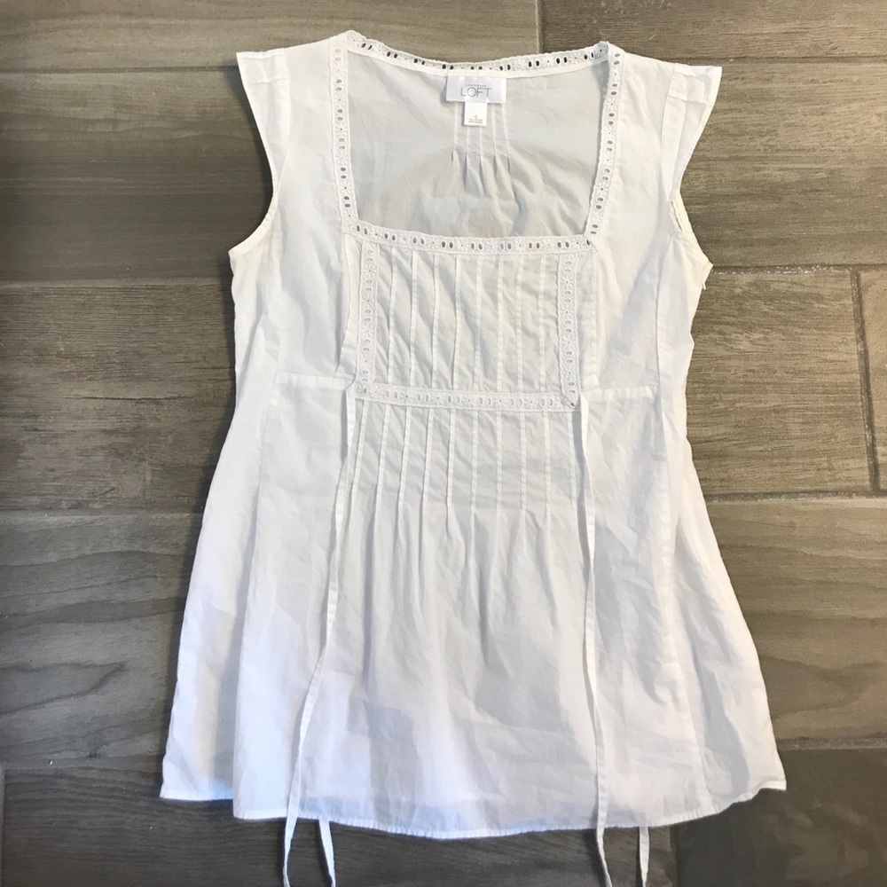Loft Sz 0, white cap sleeve T