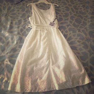 White maternity dress