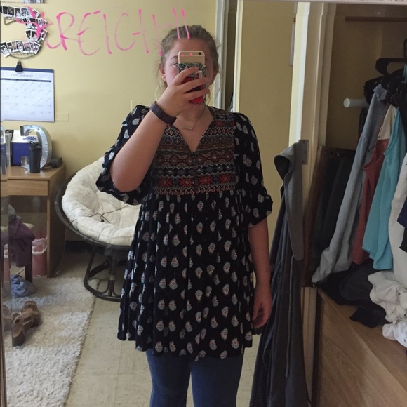 Cute patterned babydoll top - Picture 2 of 4