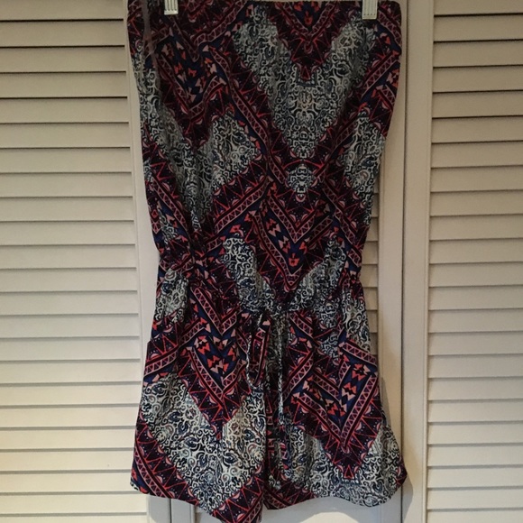 Romper - Picture 2 of 2