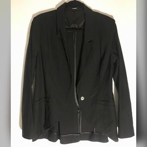 🔥2 items for $30🔥Express black blazer