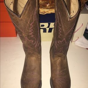 Women's size 9 brand new cowgirl boots
