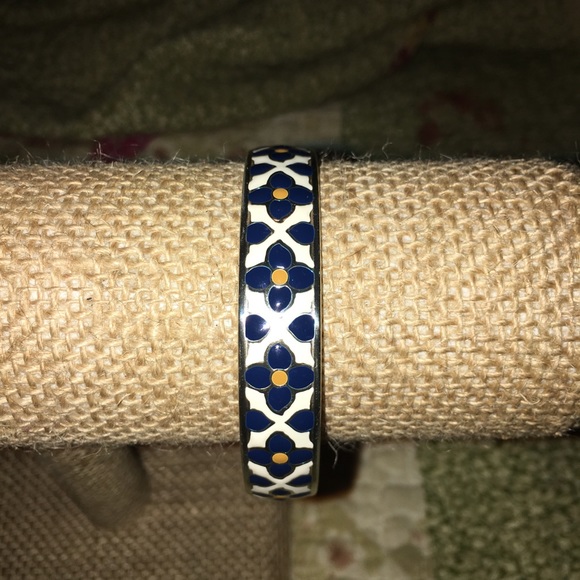 Brighton Bangle white enamel gorgeous GREAT DEAL- FINAL REDUCTION - Picture 3 of 7