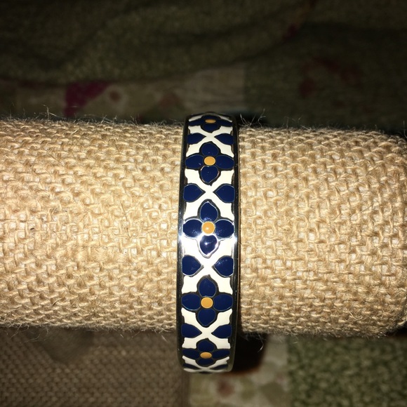 Brighton Bangle white enamel gorgeous GREAT DEAL- FINAL REDUCTION - Picture 4 of 7