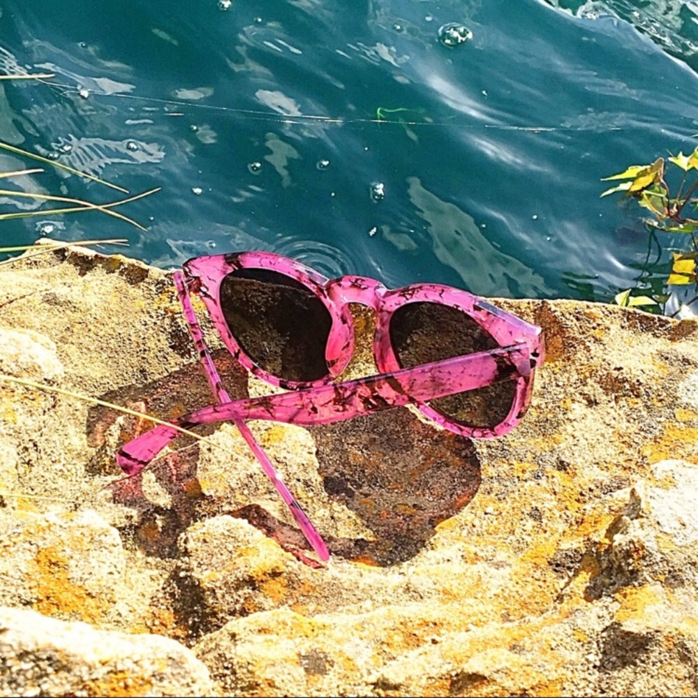 "Lily" High Fashion Marble Sunglasses - Picture 3 of 4