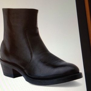 Men's "Head West" Durango NWOT- black cherry-