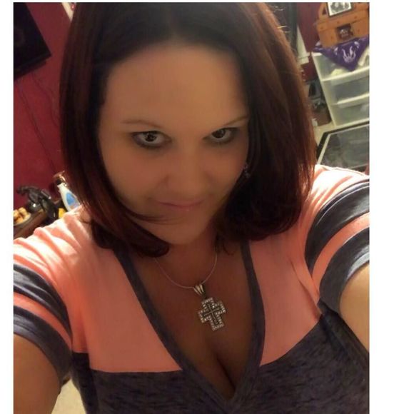 Meet your Posher, Lara - Picture 1 of 1