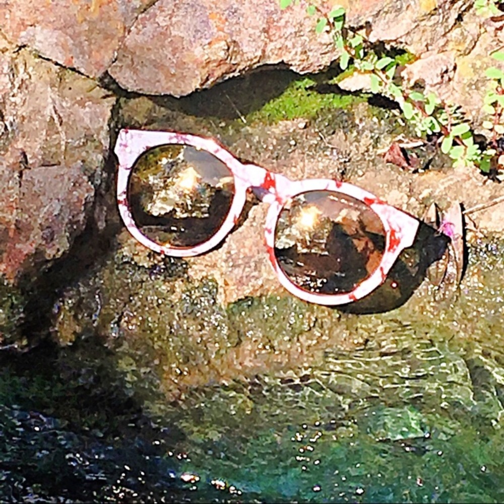 "Sarah" High Fashion Marble Sunnies - Picture 3 of 4