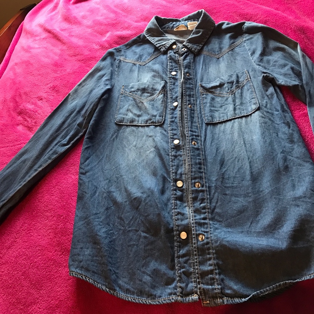 💓 denim long sleeve button up!